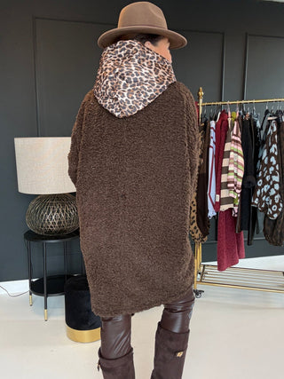 Teddy Hoodie in Braun, vorne kürzer, Print vorne, für Damen in Onesize 36-42 - Levelone GmbH & Co. KG