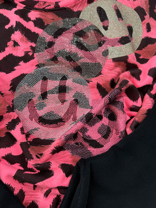 Leo Sweater in Pink mit Smiley aus Strasssteinchen für Damen in Einheitsgröße 36-42 - Levelone GmbH & Co. KG